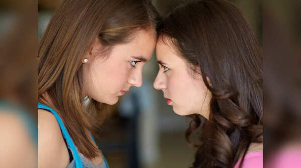 Have a jealous sibling? This article is for you