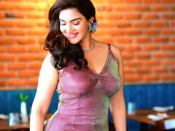 Honey Rose Images