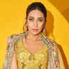 Article image for: Karisma Kapoor is a delightful sight in traditional <i class="tbold">indian outfits</i>