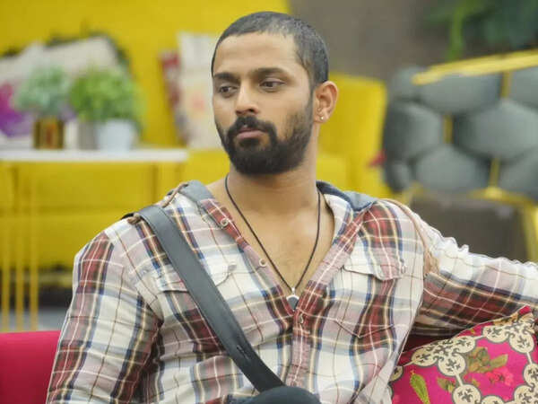 Karthik Mahesh Photos