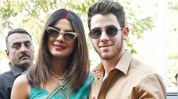 <strong>Priyanka Chopra and Nick Jonas</strong>