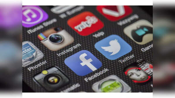 Facebook, Instagram monitoring