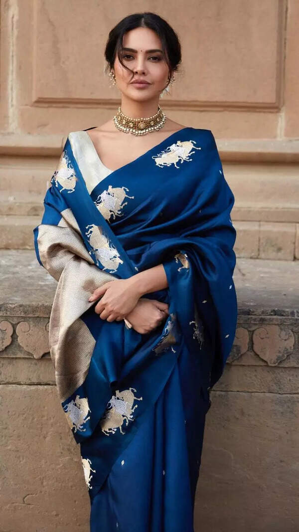 Esha Gupta Stills