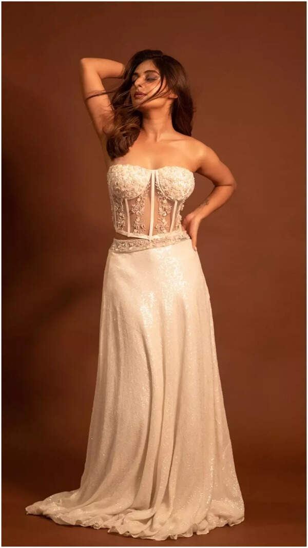Esther Anil Photos