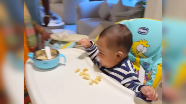 Ruhaan likes eating papaya, pumpkin and bananas