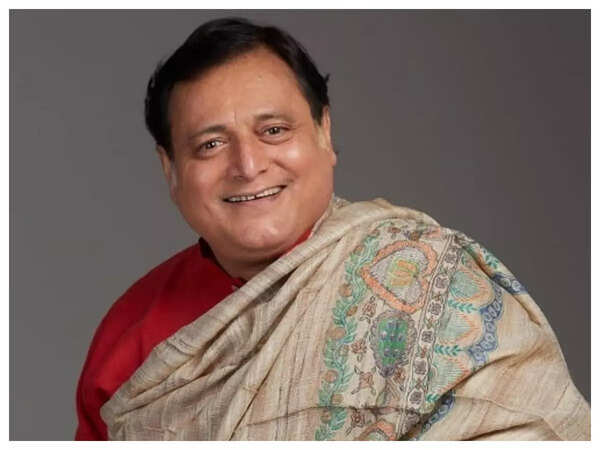 Manoj Joshi Images