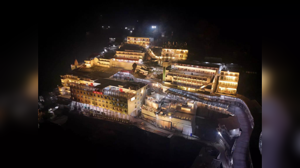 Mata Vaishno Devi Temple illuminated