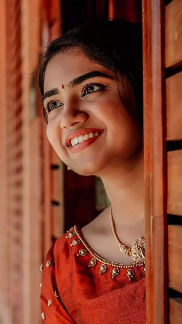 Malavika Manoj Photos