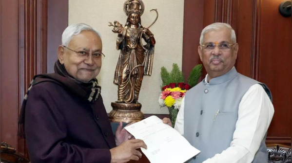 Nitish resigned to form fresh government