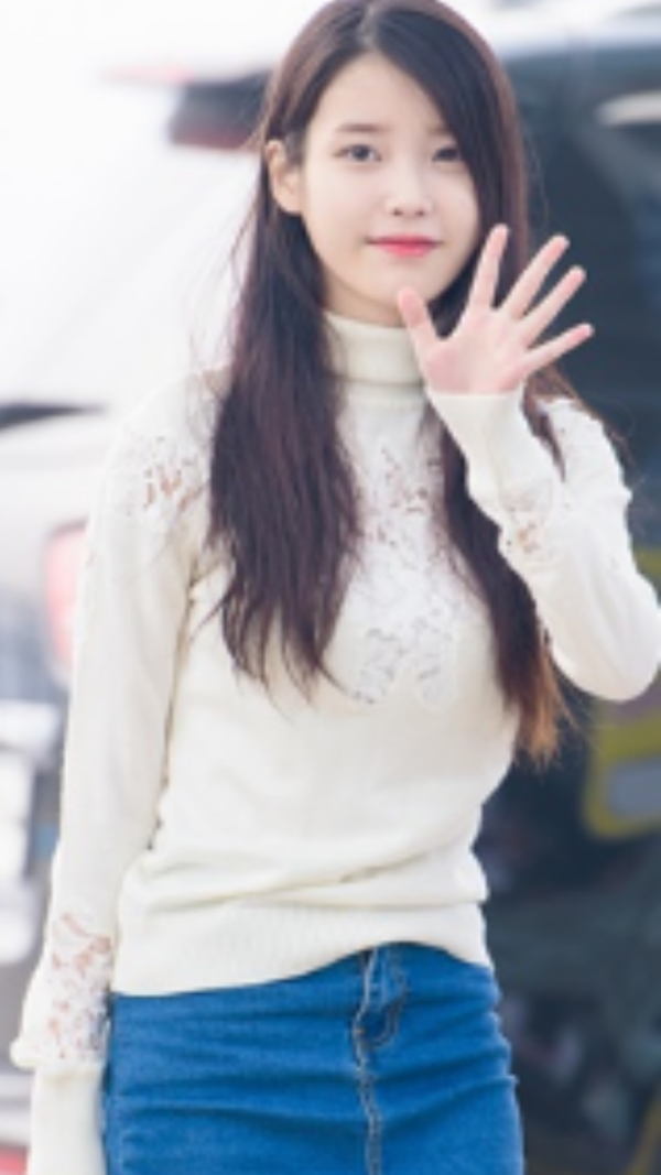 IU