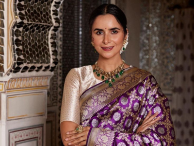 Banarasi Sari: 5 ways to fashionably re-use an old Banarasi sari