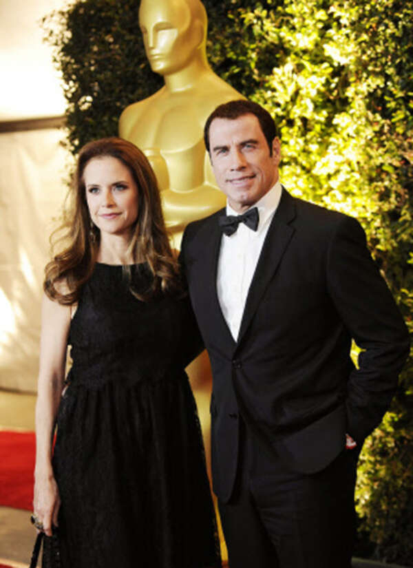 Kelly Preston Wallpapers