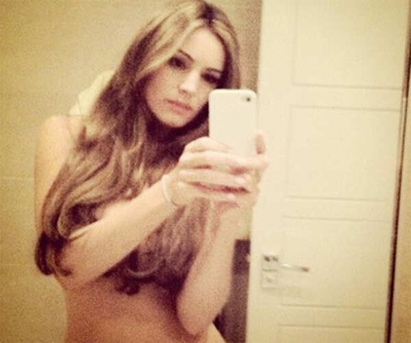 Kelly Brook Photos