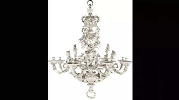 Givenchy Royal Hanover