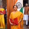 2020: Yellow-gold silk saree for prosperity