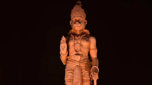 Worshipping Hanuman ji