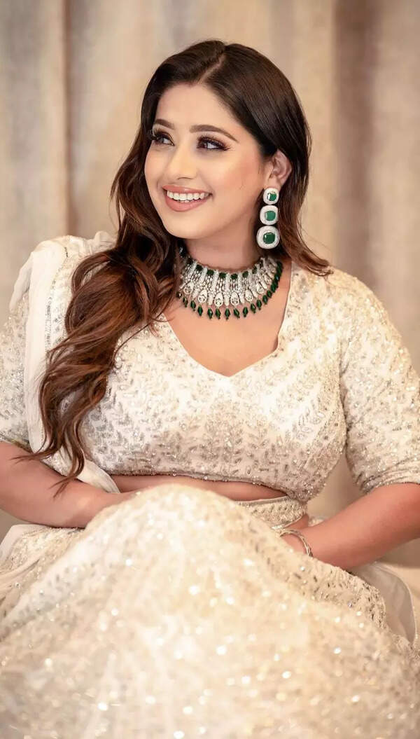 Chandni Bhagwanani Pictures