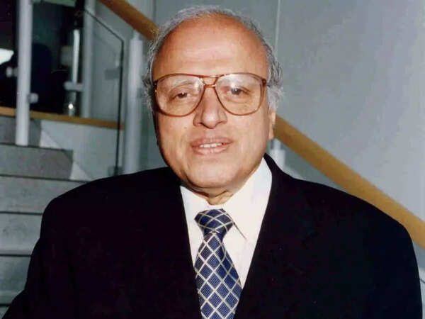 Swaminathan Photos