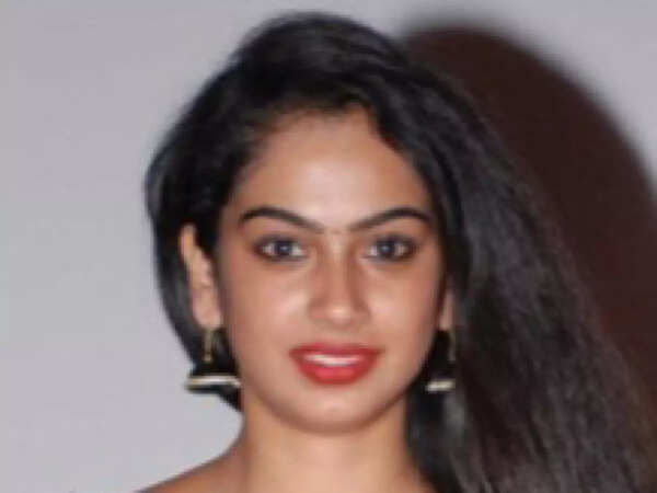 Swathi Konde Images