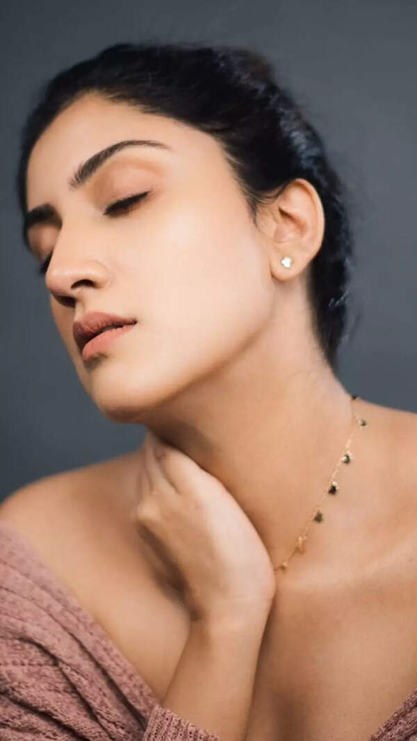 Dhanya Balakrishna Photos