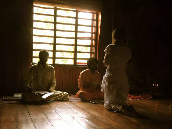 A Guru Stills