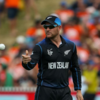 <i class="tbold">brendon mccullum</i>