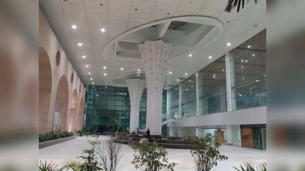 Dehradun Airport features
