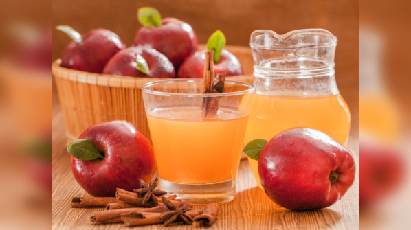 Apple cider vinegar (ACV) turmeric detox drink