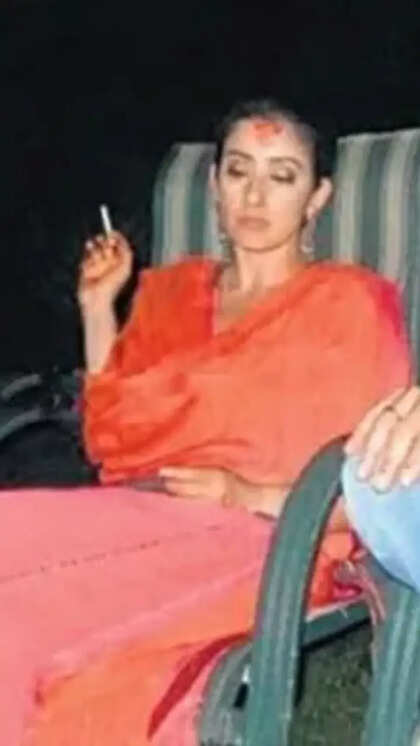 actress smoking cigarettes in real life Stars Who Smoke Hollywood Actresses Who Smoke