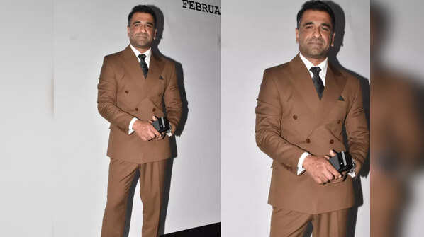 Eijaz Khan