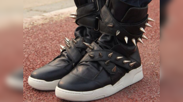 The loud metal spikes