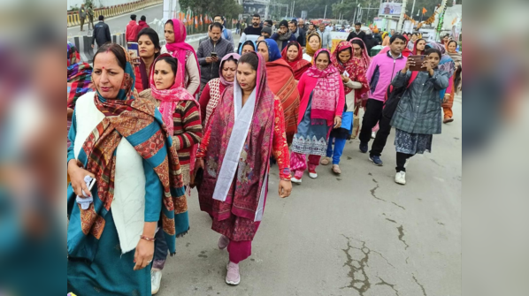 PM Modi seeks support of women to make 1 crore 'lakhpati didis'