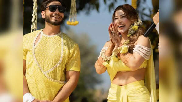 Sonarika's glow on haldi
