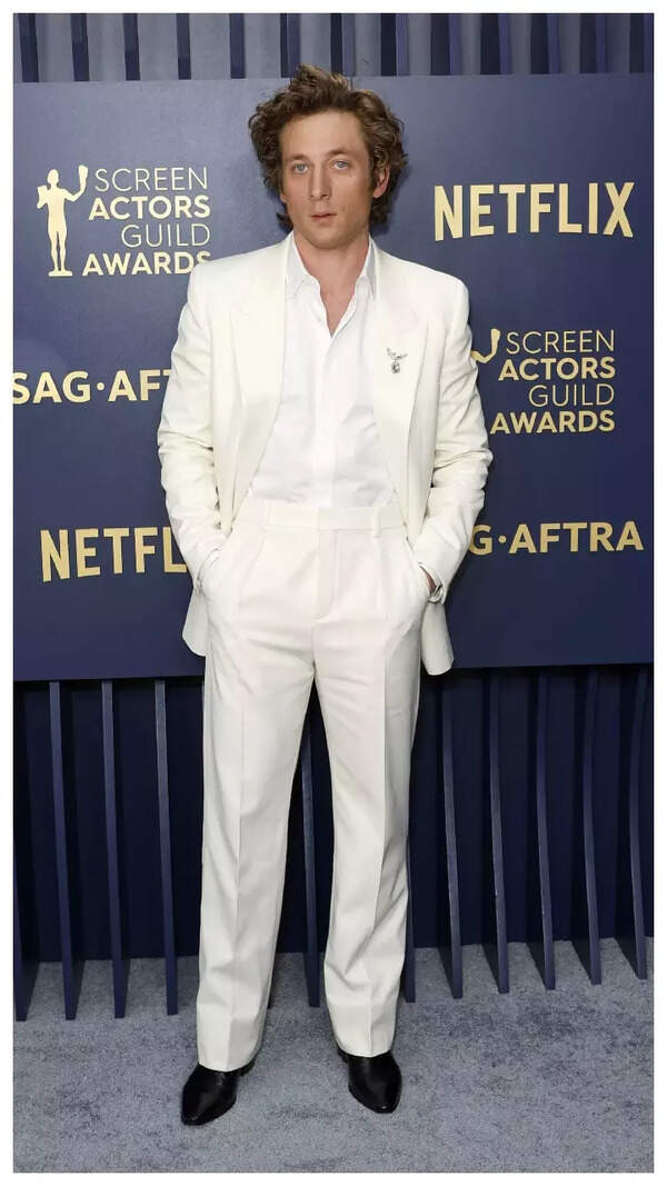 Jeremy Allen White Pictures