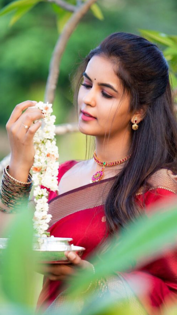 Chaitra Reddy Wallpapers
