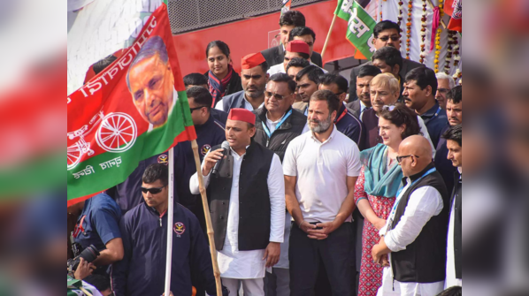 Akhilesh joins after declining invitation twice