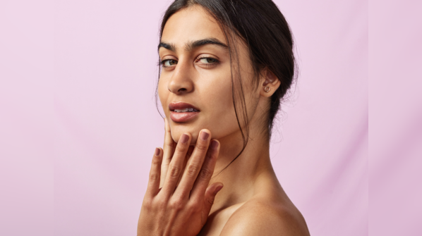 Prevents acne, blemishes and breakouts