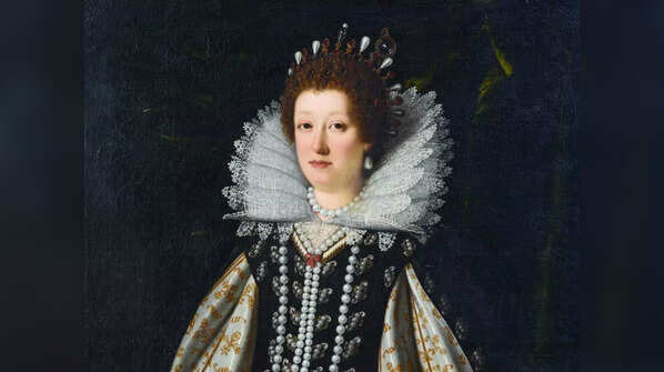 These royal jewels were lost in the annals of history