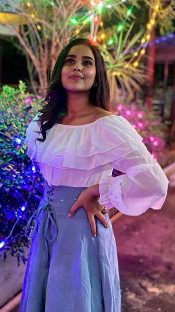 Kanmani Manoharan Wallpapers