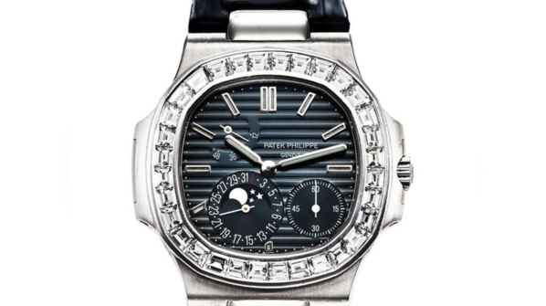 Patek Philippe Nautilus Travel Time 5990/1422G Emerald 18k white gold