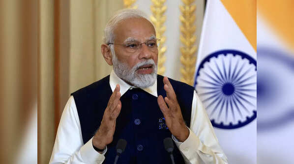 Narendra Modi (@narendramodi)