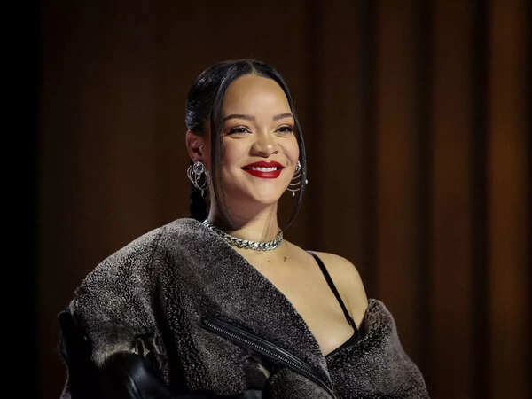 Rihanna Stills