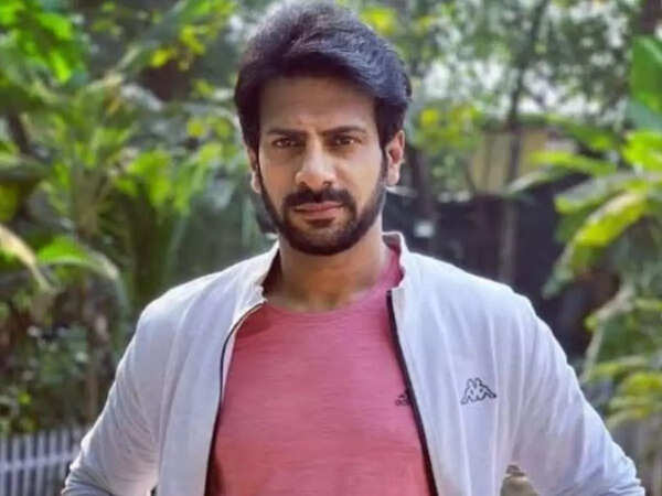 Karan Veer Mehra Stills