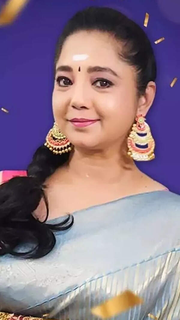 Aishwarya Bhaskaran Photos