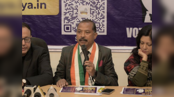 Former chief minister Vincent H Pala to contest from Shillong