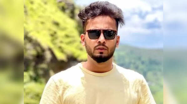 Bigg Boss winner Elvish Yadav attacked in Jammu's Vaishno Devi