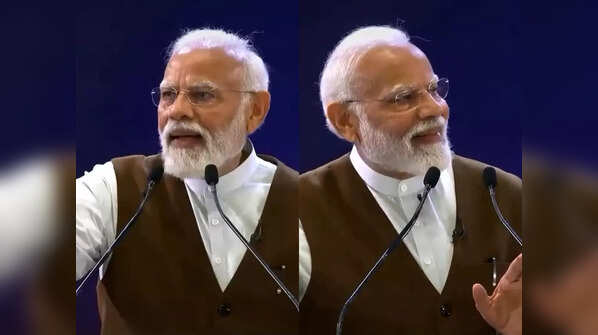 Viral moments: PM Modi steals the show with influencers at National Creators Award