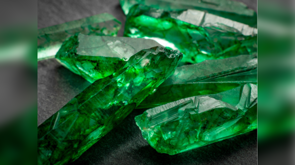 Difference between artificial and natural stone