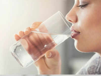 7 Benefits of drinking hot water | The Times of India