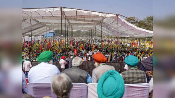 Farmers organize Kisan Mazdoor Mahapanchayat at Delhi's Ramlila Maidan